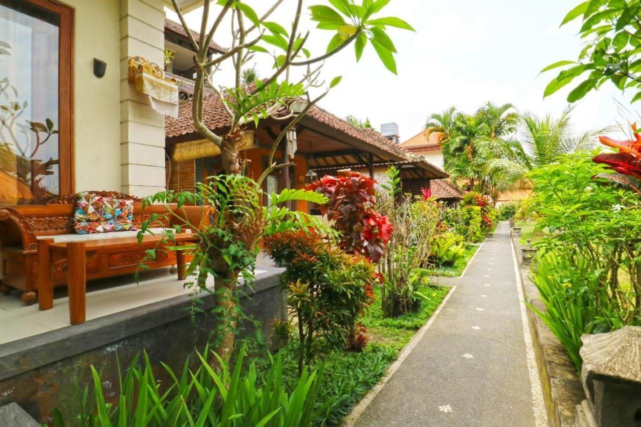 Puji Hostel And Bungalow Ubud Exterior foto