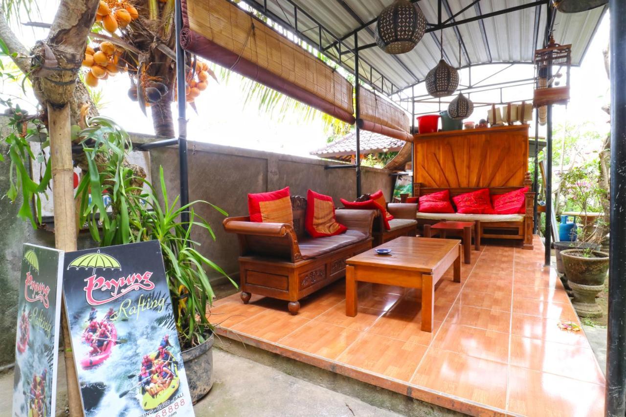 Puji Hostel And Bungalow Ubud Exterior foto