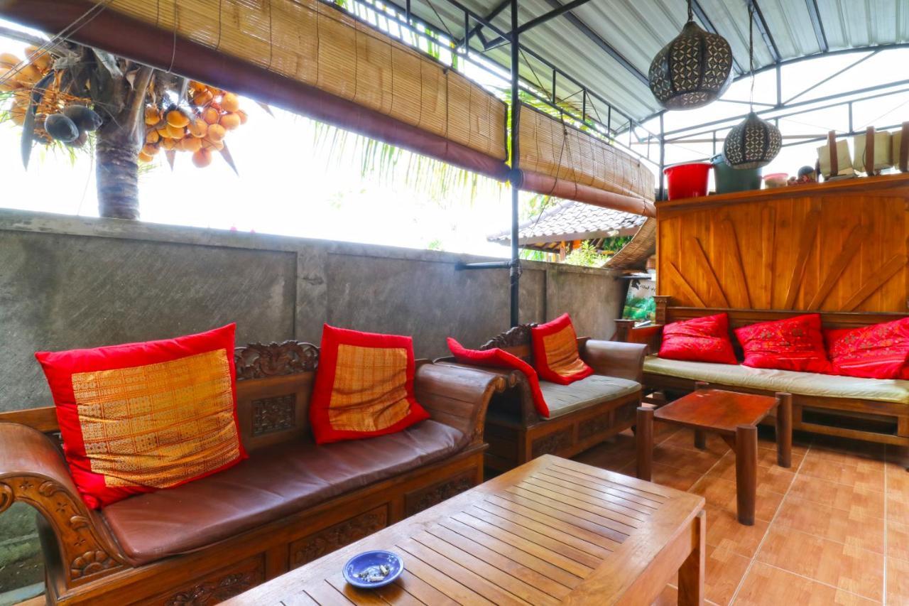 Puji Hostel And Bungalow Ubud Exterior foto