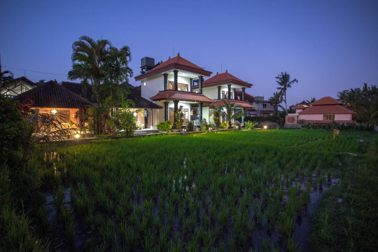 Puji Hostel And Bungalow Ubud Exterior foto